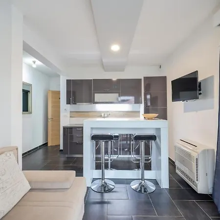 Appartement Boutique Ad Astra1 *